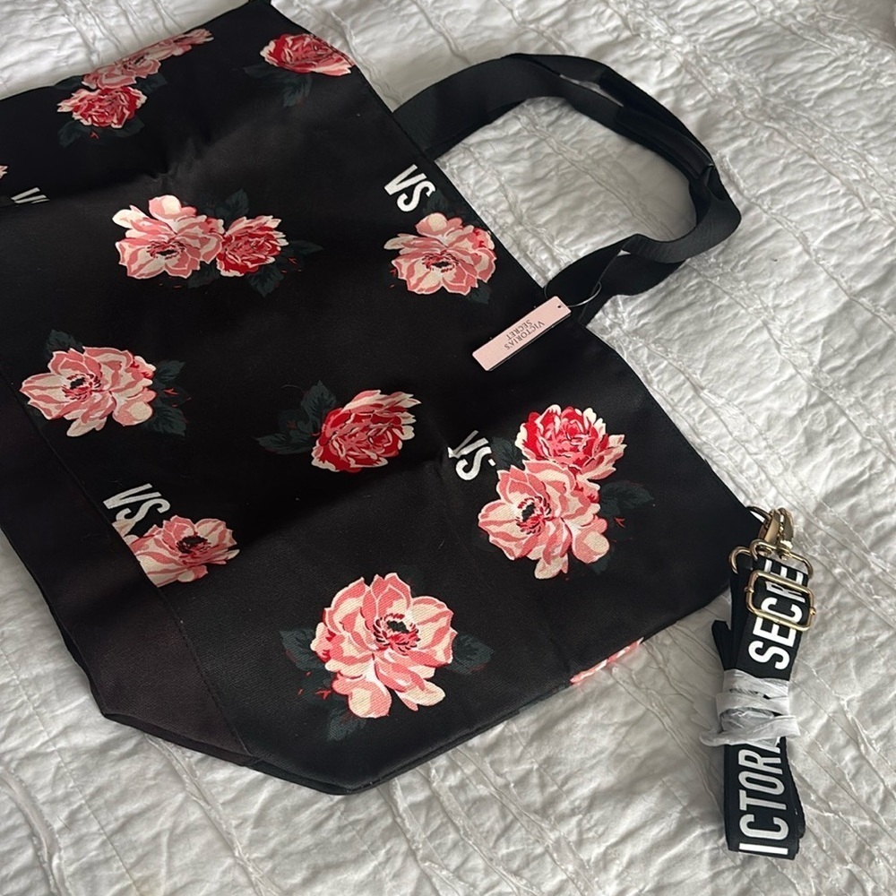 victoria’s secret big bag with strap - Picture 1 of 5